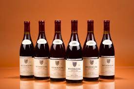 Le record pour une bouteille de vin de contenance standard était jusqu'ici de 233.000 dollars pour un château lafite rothschild de. Le Vin Le Plus Cher Du Monde Est Un Bourgogne La Presse