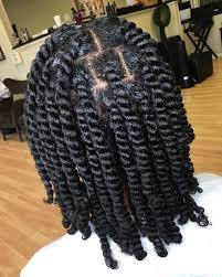 L Hydratation Des Cheveux Afros Quels Methodes Choisir Nybeauty Care Cheveux Torsades Cheveux Naturels Twists Coiffure Cheveux Naturels