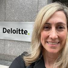 Kristin Holder's Instagram, Twitter & Facebook