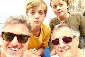 Luciano huck usou seu instagram stories para mostrar o perrengue que passou ao lado da família no aeroporto. Filho De Huck E Angelica Bateu A Cabeca Em Prancha De Wakeboard