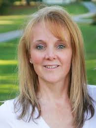 Real Estate Office Agent in Maine