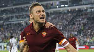 Francesco totti retraces his entire life whiles watching it on the silver screen together with the audience. Francesco Totti Ist Das Letzte Denkmal Von As Rom