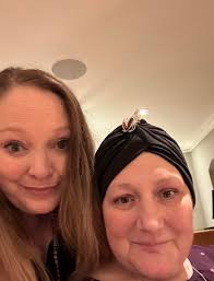 Please pray for my cousin Lisa and she's in hospice with cancer, leaving  behind her three beautiful kids and grandchildren😭😭❤️🙏🙏