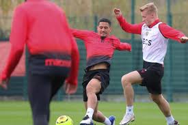 Maybe you would like to learn more about one of these? Avec L Arrivee De William Saliba Nice Espere Repartir Sur De Bonnes Bases En Defense L Equipe