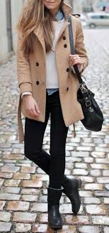 Bilekte Biten Bot Modelleri De Bu Senenin Trend Parcalarindan Biri Moda Stil Moda Stilleri
