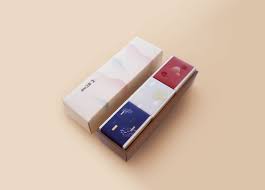 開門茶堂對春之讚禮 呈現對孕育醇香茶葉的山林之詩 分別以柔和的墨暈以及幾何山形來展現晨曦暖陽中的雲霧意象 同時搭配三款內盒可自由搭配各式茶點 由品牌 設計至茶罐禮盒的完整規劃作品 taiwan tea health products packaging tea