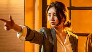 Bae su ji, also known as suzy, is a south korean singer, actress, model, and mc. Suzy Vagabond Drama Set Behind The Scene Kpopmap