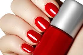 Nagellack im kühlschrank aufbewahren, damit er nicht schnell austrocknet. 10 Fehler Beim Nagel Lackieren