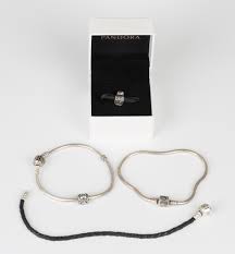 Second Hand Silver Chamilia 19 Assorted Charms Snake Bracelet -  Thbaker.Co.Uk