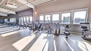 Dabei setzen wir nicht nur auf ein umfangreiches, modernes sortiment, einen kompetenten service, sondern auch auf die ständige weiterbildung unserer mitarbeiter. Clever Fit Wurselen