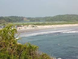 Sachuest beach, locally known as second beach, is a south facing, mile long, family friendly beach with good surf and great sand. Sachuest Beach 2nd Beach Surf Forecast And Surf Reports Rhode Island Usa