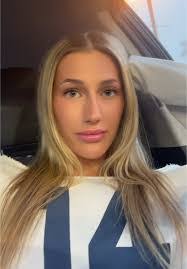 Savannah Rowe's Instagram, Twitter & Facebook