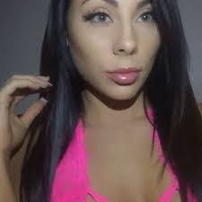 Amber Ryder's Instagram, Twitter & Facebook