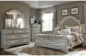 Magnolia Manor Antique White Upholstered Panel Bedroom Set From Liberty Coleman Furniture Luxurious Bedrooms Bedroom Sets Furniture Queen Liberty Furniture