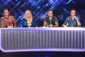 The poster for the first season. Lecsereltek A Sztarban Sztar Zsuritagjait Meglepo Liptai Claudia Helyet Ki Veszi At Hazai Sztar Femina