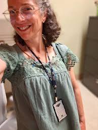 In US so watching what you did yesterday- Sharon's blouse is SO pretty!