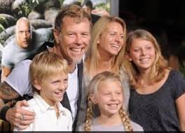 Francesca tomasi was born in rosario and a year later on 13 june 1998, francesca gave birth to their daughter cali tee hetfield, while their son castor virgil followed. Francesca Hetfield Bio Facts Family Life Of James Hetfield Wife
