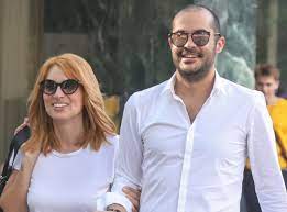 Σε πελάγη ευτυχίας πλέουν η μαρία ηλιάκη και ο αγαπημένος της, στέλιος μανουσάκης, καθώς υποδέχτηκαν στον κόσμο το πρώτο τους παιδί! Maria Hliakh Egine Mama Gia Prwth Fora To Fylo Toy Mwroy Ths