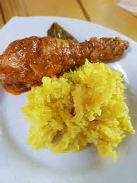 Rasanya kalau ada di jual di kedai kedai makan pasti laku. Pulut Kuning Mek Senyum Food Delivery Vmo