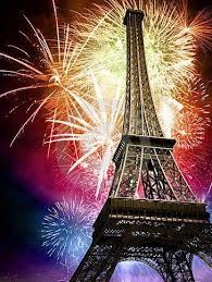 20 Joyful Pictures Of New Year Eve 2016 Picdesire Eiffel Tower Fireworks Photo Fireworks