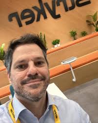 We start the day with the luck of being able to learn from one of the very  best. Dr George Athwal 🇨🇦