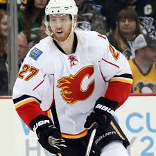 Whether it's for being afraid to get hit by alexander ovechkin or the fact he's always rumored to be on the trade block for some weird reason, i think everyone can admit they have made a dougie hamilton joke here or. Nhl Trade Rumors Penguins Interested In Dougie Hamilton Pensburgh