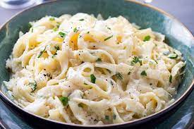 This Recipe For Quick And Easy Fettuccine Alfredo Makes A Simple Yet Spectacular Alfredo Fettucini Alfredo Recipe Fettuccine Alfredo Recipes Fettucini Recipes