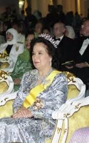 Chairperson of yayasan sultanah bahiyah in kedah. List Of Honours Of The Perak Royal Family By Country Wikipedia Worddisk