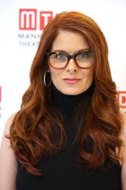 Debra Messing Adopts Strict Diet For Broadway Debut Subtle Hair Color Hair Color New Hair