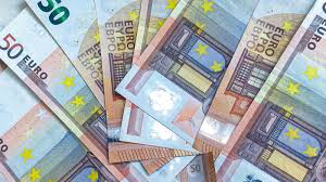 Curs valutar zilnic pentru schimburi valutare realizate in cont, la casa de schimb si in tranzactiile cu cardul, si dobanzi de referinta disponibile la brd. Curs Valutar 4 Aprilie 2020 Cat CostÄ Azi Un Euro