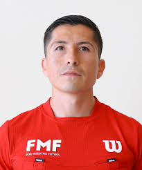 Rubén Adrián Velázquez Armas. Árbitro Asistente 1