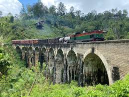 Ruta al Puente de los Nueve Arcos (Ella)