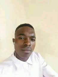 Cream bonded leather 6 seater 4 piece sofas $350 Cream canvas brown 3 piece  6 seater sofas $350 Brown 4 piece 6 seater Vanessa couch $280 Call or app  0772324992