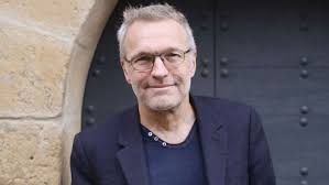 Laurent ruquier on n'est pas couché (video 3/4). On N Est Pas Couche Laurent Ruquier Donne Des Indices Sur Le Futur Remplacant De Yann Moix Voici
