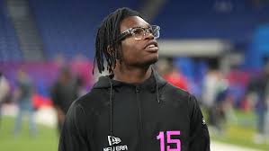 Kyle Brandt Compares Aaron Rodgers to Jim Carrey in Sobering Monologue