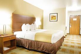 Our sparkling clean gyms are waiting for you, with thousands of square feet of premium strength and cardio equipment, turf zones, lap pools, steam rooms and more. Hotel In Fort Collins Best Western Kiva Inn