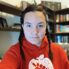 Hope you all had a wonderful thanksgiving long weekend and that you got to  spend time with family. Meet our woman of the day, Amanda Roth!  (@amandas_apothecary) (@thesconacollective)⁣ ⁣ “I am country