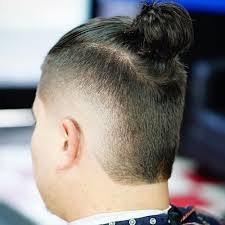 The men's top knot features shaved or faded here are what some of the best top knots look like in action. 30 Top Knot Styles For Men Top Knot V Man Bun Men Hairstyles World