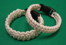 You can wear the bracelet to. Paracord Bracelet With A Side Release Buckle 9 Steps With Pictures Instructables