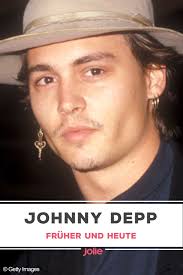 Johnny depp zündete die kanone persönlich bei der trauerfeier. Johnny Depp Fruher Heute So Hat Sich Der Star Uber Die Jahre Verandert Johnny Depp Schauspieler Star Wars