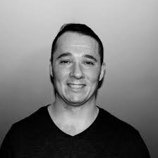 Edward Luckey's Instagram, Twitter & Facebook