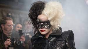 Cctv footage has captured two men robbing an eyewear store in sloane square. Cruella S Glasses Stolen From Sloane Square Shop Bbc News