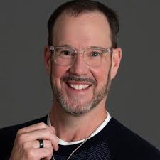 37 Best Leadership/Success Speakers for Hire in Detroit, MI