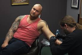 Pentru calugarii shaolin nimic nu este imposibil, puterea mintii ii ajuta sa depaseasca orice limite. I Am Cunoscut Pe Cei Mai Puternici Oameni De Pe PÄƒmant La CapÄƒtul Lumii