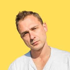 Learn about the Mentors helping entrepreneurs in our program