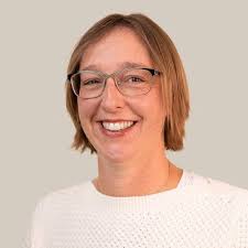 Emily Whitten's Instagram, Twitter & Facebook