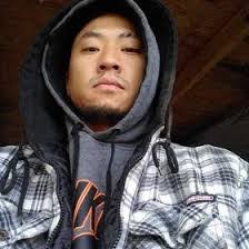 Keng Vang's Instagram, Twitter & Facebook