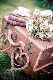 Auguri Compleanno Eleganti Cerca Con Google Vintage Suitcases Shabby Chic Vintage Shabby Chic