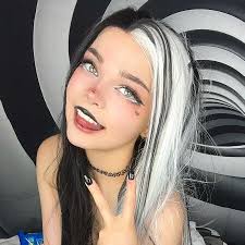 Miranda Hope's Quiet Revolution: How Miranda__mcw Is Redefining Digital  Influence In 2024