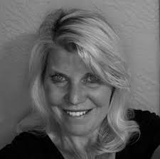 Tucson to La Paz road trip schedule and ferry reliability?